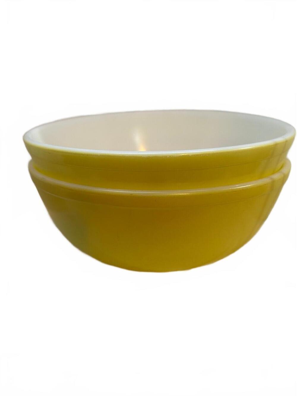 2 Vintage Pyrex Yellow 404 Primary Mixing Bowls 4 Qt